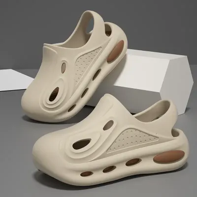 FUZZY FLAIR FEMALE SLIPPERS